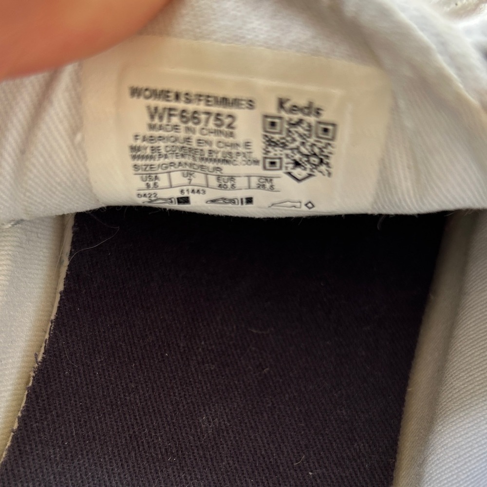Keds Classic White Lace-Up Sneakers size 9.5 sneakers - Picture 9 of 9